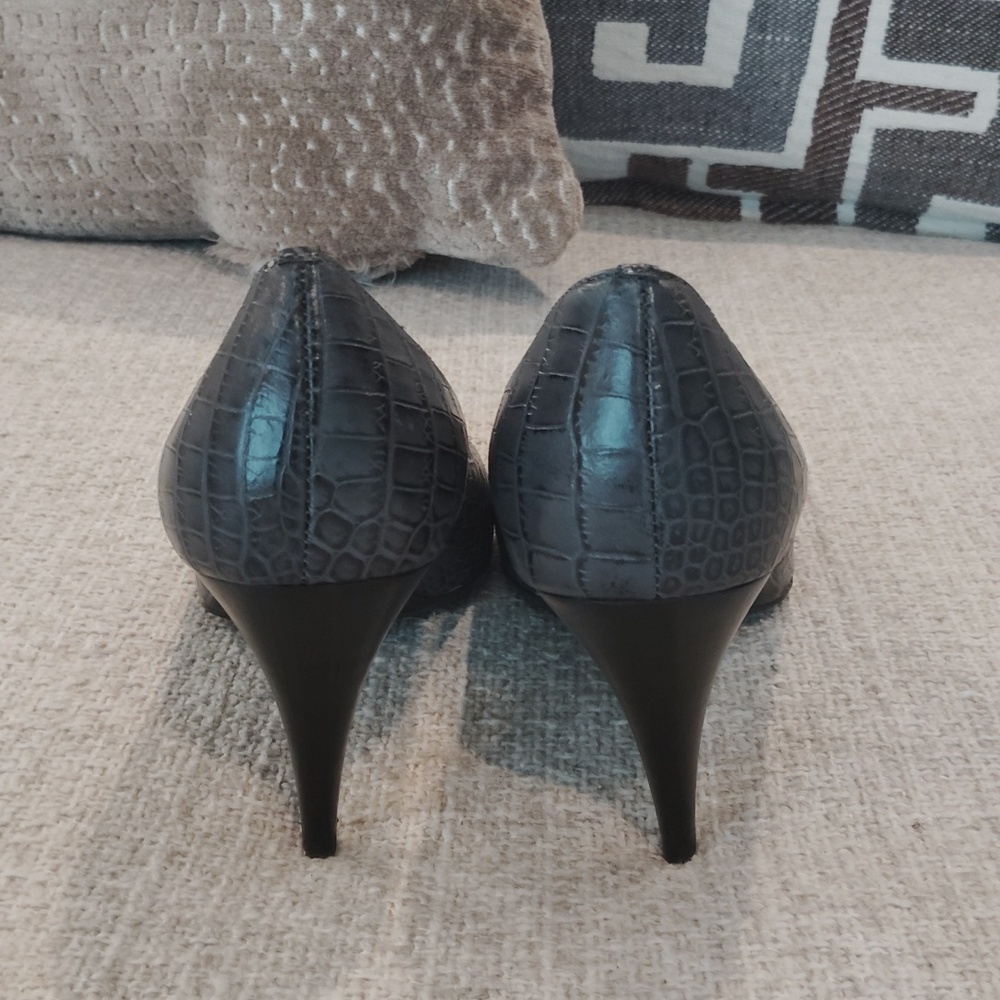 Talbots Snake Print Heels - Picture 3 of 5